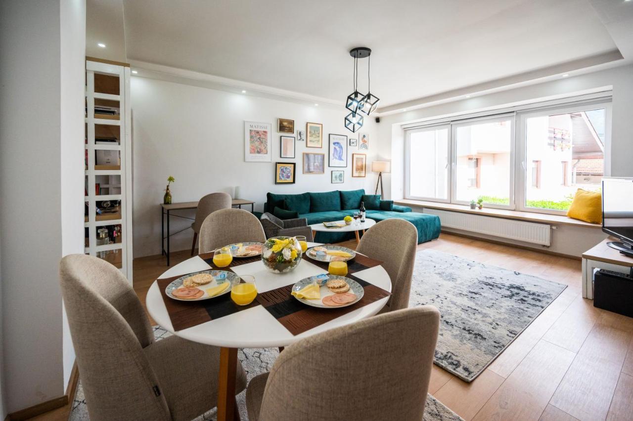Spacious And Bright 2Bdr Apartment In The Old Town SJJ Eksteriør billede