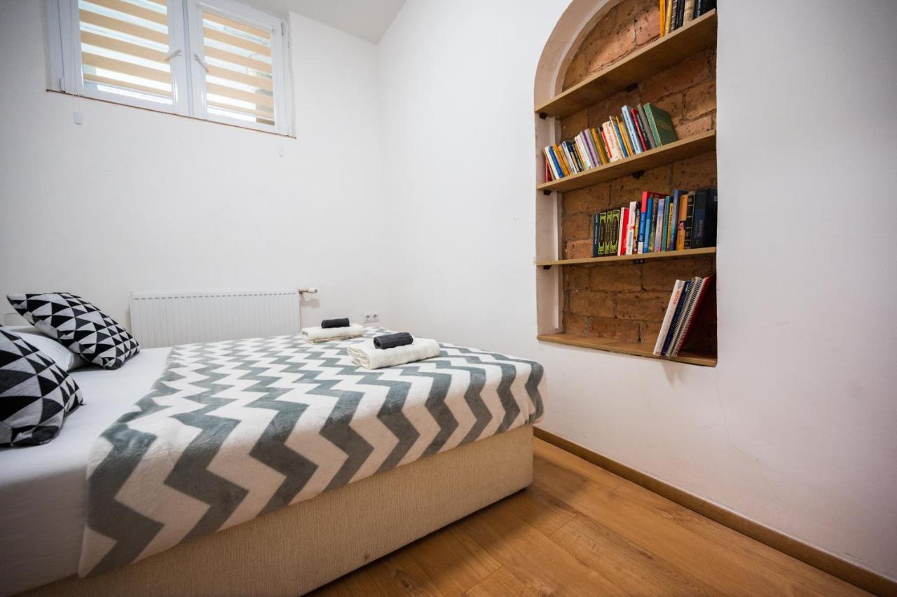 Spacious And Bright 2Bdr Apartment In The Old Town SJJ Eksteriør billede