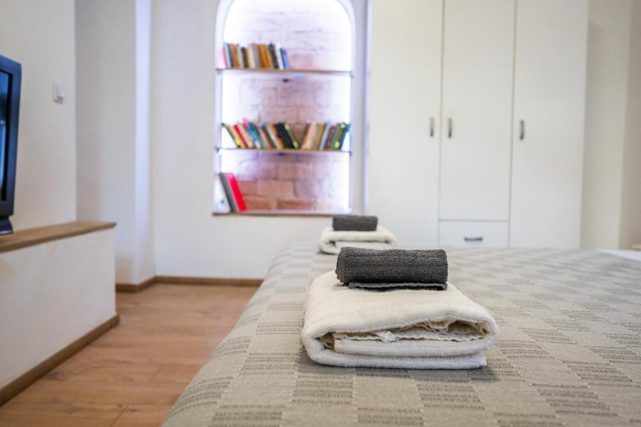 Spacious And Bright 2Bdr Apartment In The Old Town SJJ Eksteriør billede